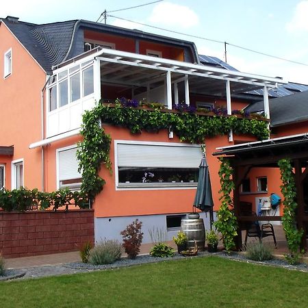 Ferienweingut Rainer Beitzel Hotel Kröv Eksteriør billede