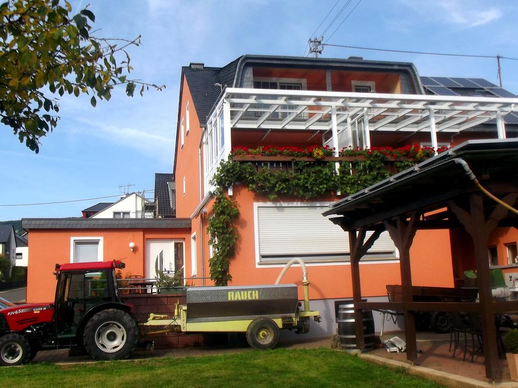 Ferienweingut Rainer Beitzel Hotel Kröv Eksteriør billede