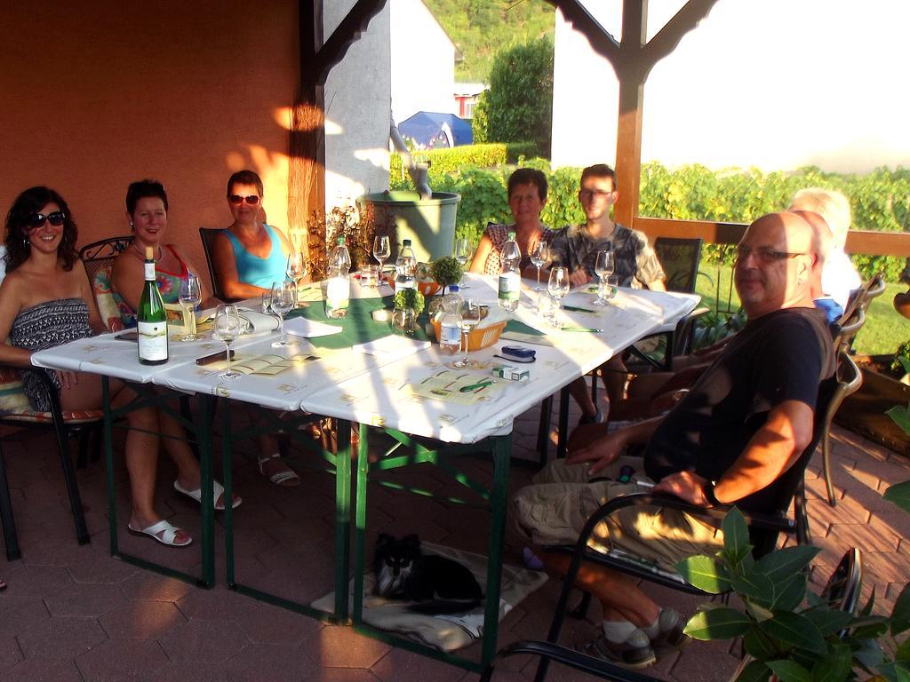 Ferienweingut Rainer Beitzel Hotel Kröv Eksteriør billede