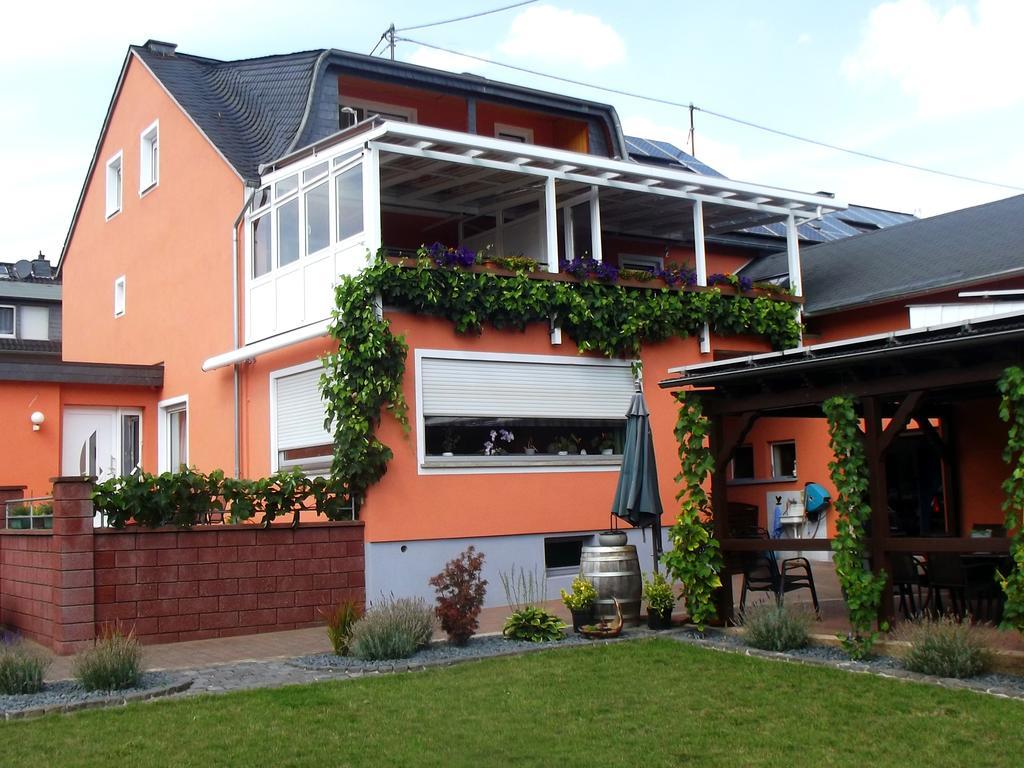 Ferienweingut Rainer Beitzel Hotel Kröv Eksteriør billede