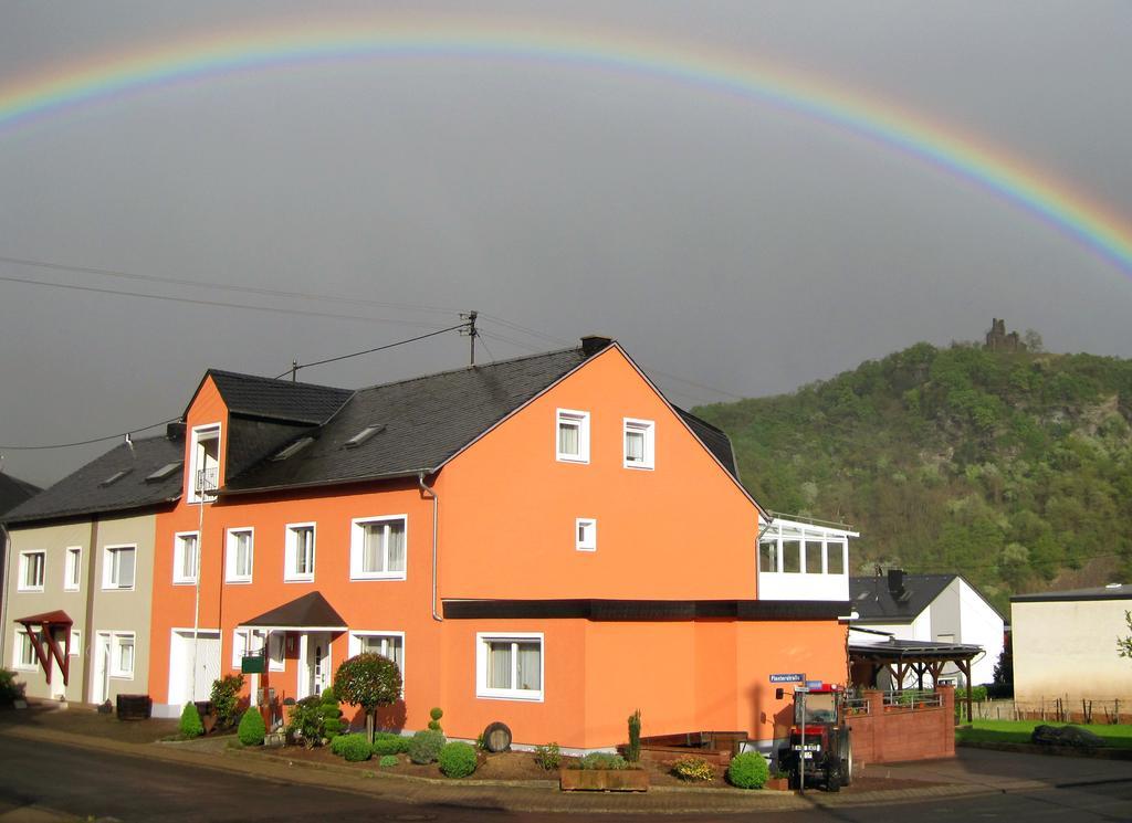 Ferienweingut Rainer Beitzel Hotel Kröv Eksteriør billede